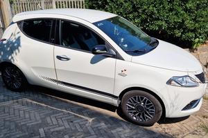 Lancia Ypsilon Gold 