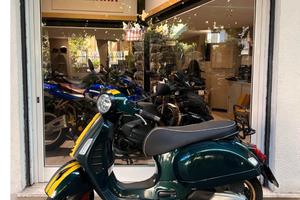 Vespa GTS 300 Super Racing Sixties Hpe