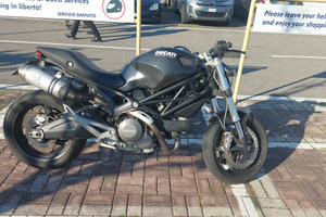 Ducati monster 696