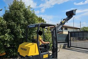 E232 - Mini escavatore 15 q.li Volvo EC15