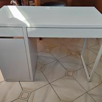 scrivania Micke Ikea 