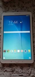 tablet Samsung E  usato e resettato funzionante