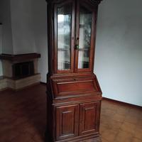 Mobile soggiorno con vetrina e scrittoio