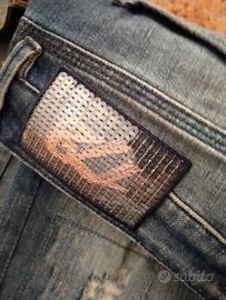 pantaloni jeans 