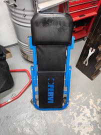 carrellino sotto auto