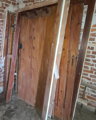 Porte per interno di casa del 1800 e scala antica