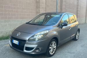 Renault Scénic X-mod 1.9 dCi 130CV