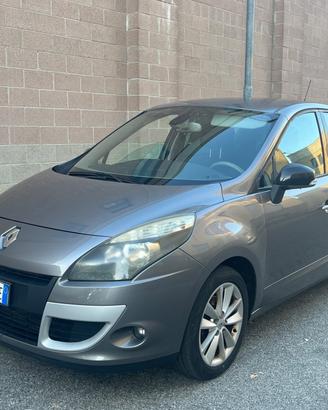 Renault Scénic X-mod 1.9 dCi 130CV