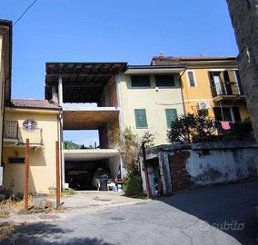 Immobile in asta di 134 m² con 1 locale e box auto