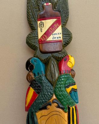 Scultura in Legno Massello — Artigianato Jamaicano