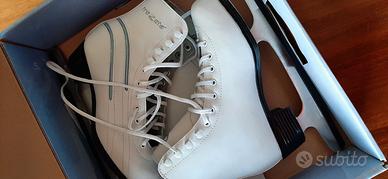 Pattini da ghiaccio nuovi