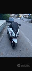 Scooter kymco 300 I