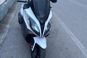 Scooter kymco 300 I