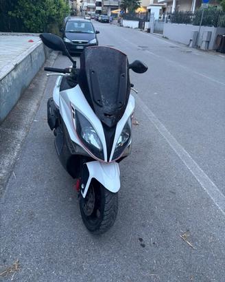 Scooter kymco 300 I