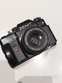 Zenit 122 con obbiettivo Helios e custodia