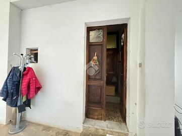 4 LOCALI A SASSARI
