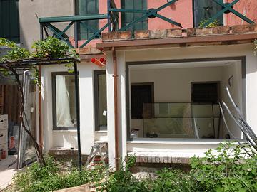 Fornitura e posa infissi PVC e Alluminio