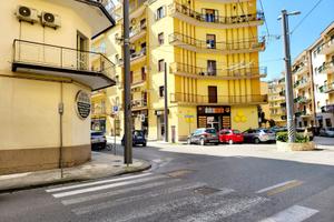 Locale Commerciale in Via Guarini