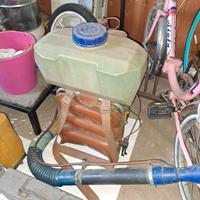 Spruzzatore diserbante a motore per meleti
