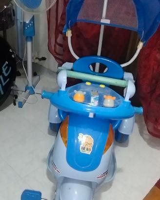 Triciclo passeggio bimbo