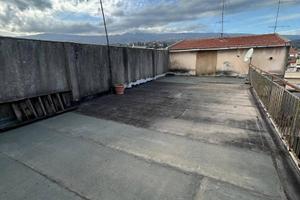 Palazzetto con terrazza a Giarre centro