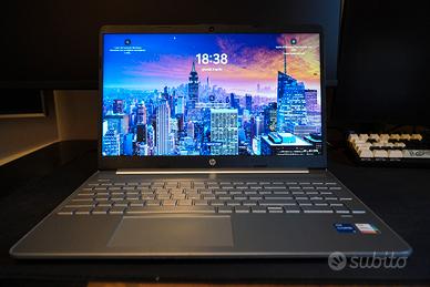 LaptopHP i5 12th gen 500gb nvme 8gb RAM windows 11