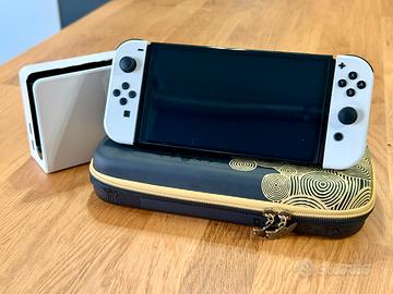 Nintendo SWITCH OLED bianca