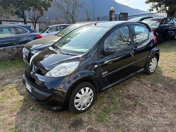 PEUGEOT 107 1.0 5 porte NEO PATENTATI