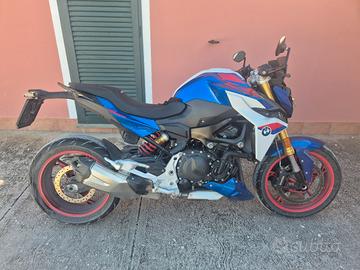 BMW F900R 