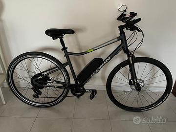 Bici trekking elettrica assistita Riverside 920