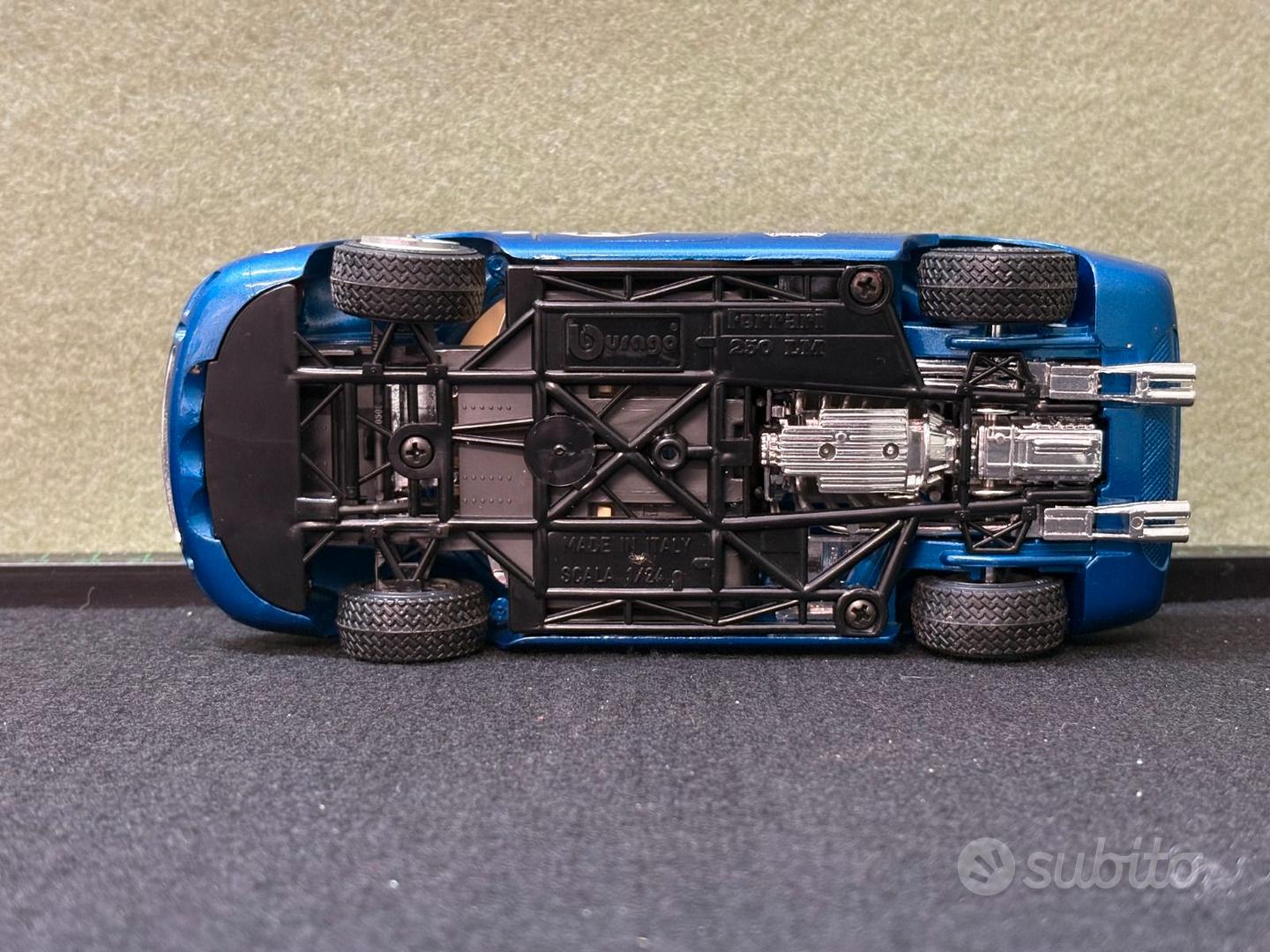 Ferrari 250 LM 1965 #29 Sebring – Burago 1/18, Bleu, Miniature Collection