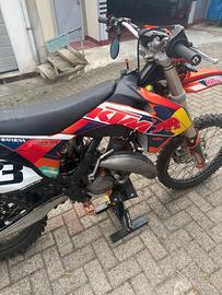 KTM 125