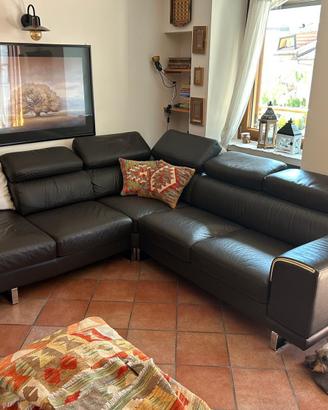 DIVANO IN PELLE
