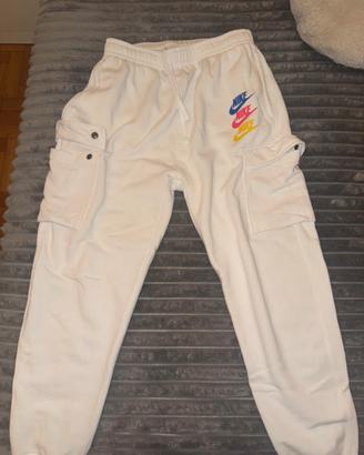 completo nike con felpa e pantaloni