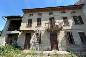CASA SEMINDIPENDENTE A BOZZOLE