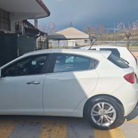 Alfa giulietta  anno 2011