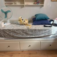 Letto apribile Ikea con libreria annessa