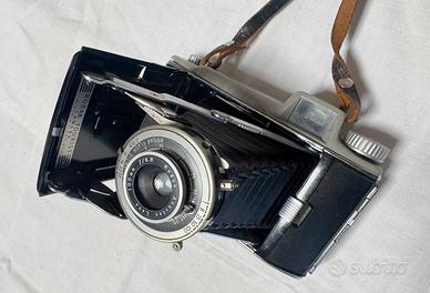 Fotocamera d'epoca a soffietto Kodak Tourist