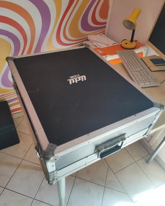 Flight case per mixer
