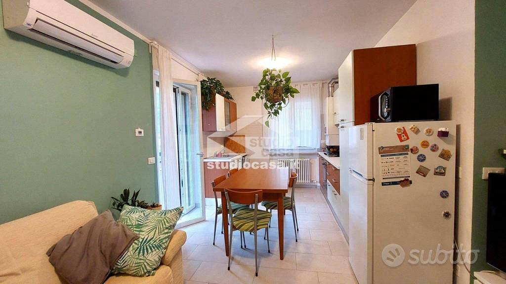 Appartamento di 78 m² con 4 locali e box auto a Al - Vista 3