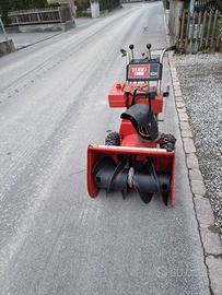 Spazzaneve fresa a scoppio Toro 824 catenata