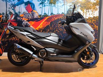 Yamaha Tmax 560