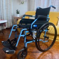 Carrozzina ortopedica pieghevole