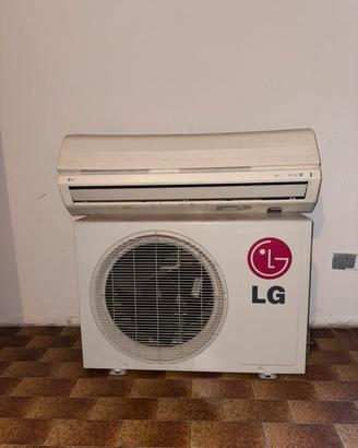 Climatizzatore LG 12.000 BTU (caldo/freddo)