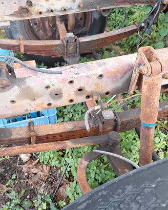 chassis ,assale anteriore e posteriore om tigrotto