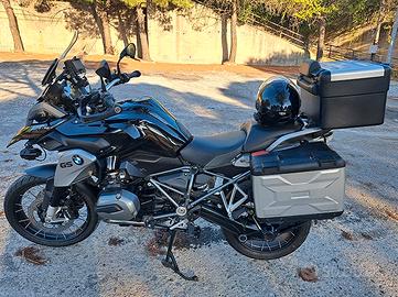 GS 1200 LC TRIPLE BLACK