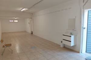 Magazzino/laboratorio di fresco ristrutturato