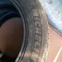 225/55R18