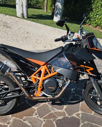 moto KTM 690 SMR depotenziata