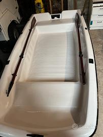 Barca in vetroresina con motore